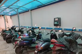 2024年最赚钱的投资项目！电动自行车充电桩暴利行业曝光！图片