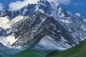 中国30座名山，收藏起来趁年轻去看看图片