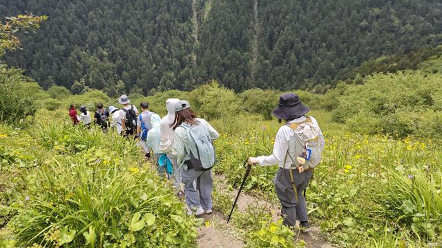 巴朗山盛夏行：把疲惫踩进大自然，让清风装满行囊​