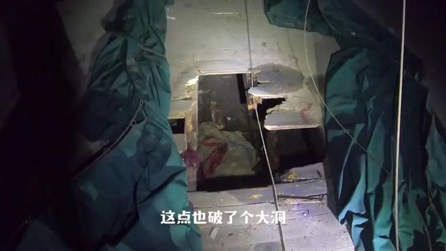 重庆巴南废弃了20多年的电影院，里面还遗留了大量上世纪的老物件