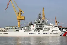 内海化管理！大陆三海警船抵达花莲港，大陆渔船再也不担心被扣押图片