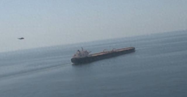 意外出手！伊朗时隔数月再扣外籍油轮，波斯湾局势生变