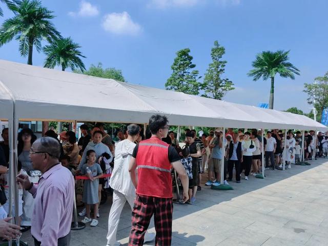 火热! 云龙湖水上世界今天嗨爆了，快乐爆表！