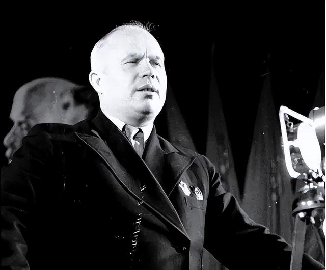 钱老临终前，为何手抖也要写下12字遗言？竟全是对毛主席的认可！