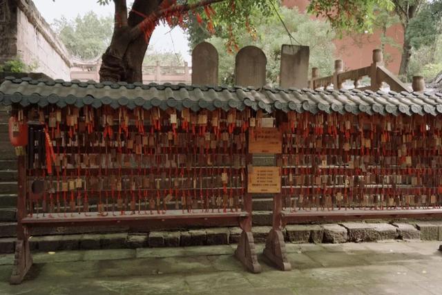 从成都出发，在龙泉山东麓邂逅一座千年场镇的温柔