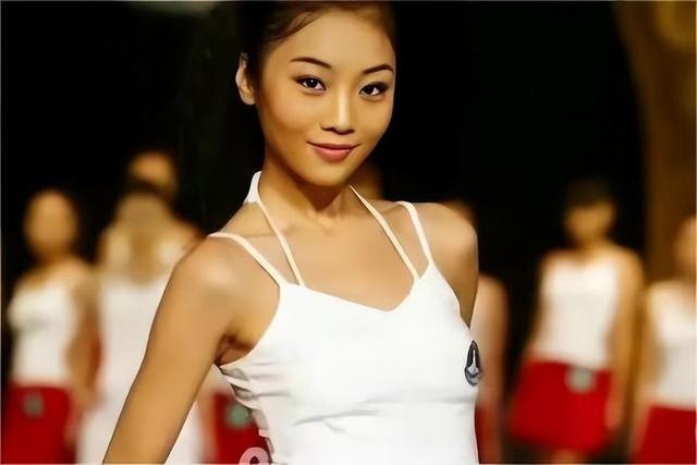 “买英国精子生3娃”的山东女人，7年后现状曝光，她如今怎么样了