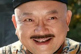 清朝的三眼花翎有多厉害，298年来仅有8个人拥有，和珅都没有混上图片