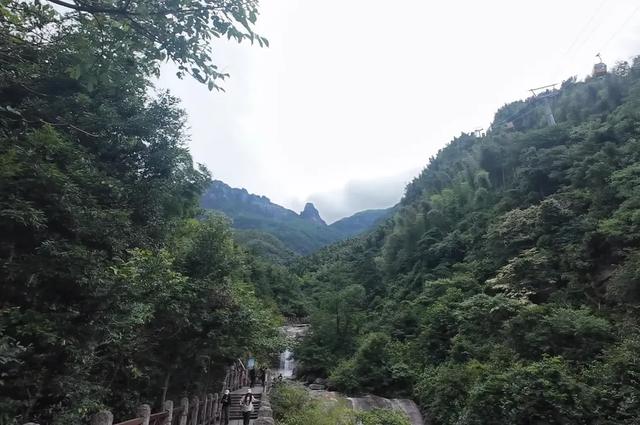 去了一趟江西武功山旅游,发了朋友圈,以为有人点赞,结果尴尬了
