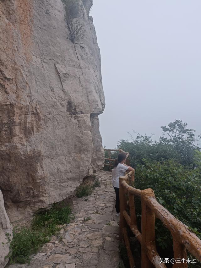 无为在歧路，齐山一块八