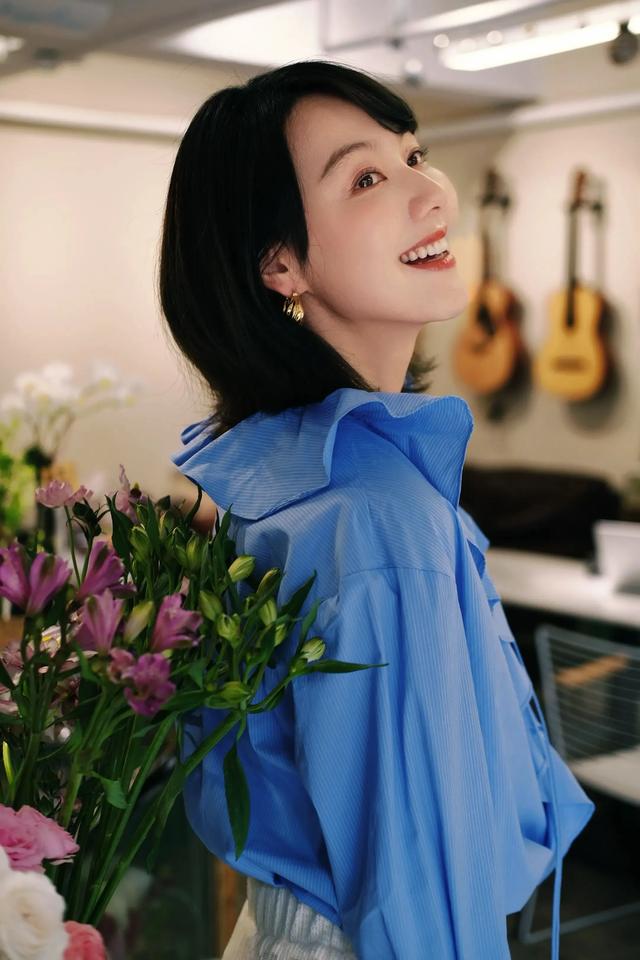 讨好大佬陪睡上位？遭央视“开除”？曾是央视女主持谣言有多离谱