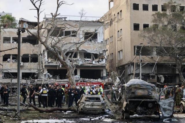 内塔尼亚胡带“战书”见特朗普，伊朗能否扛住，中国出手定生死？