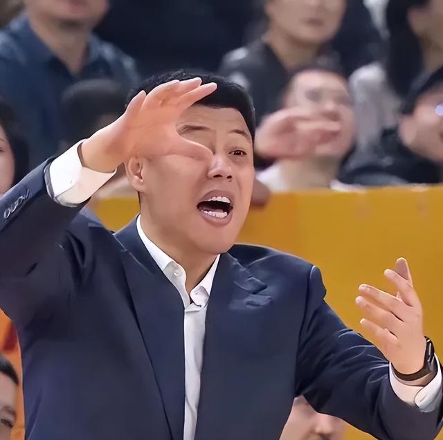 事情闹大！CBA对山西球迷吐口水开出罚单！结果要北京首钢来买单