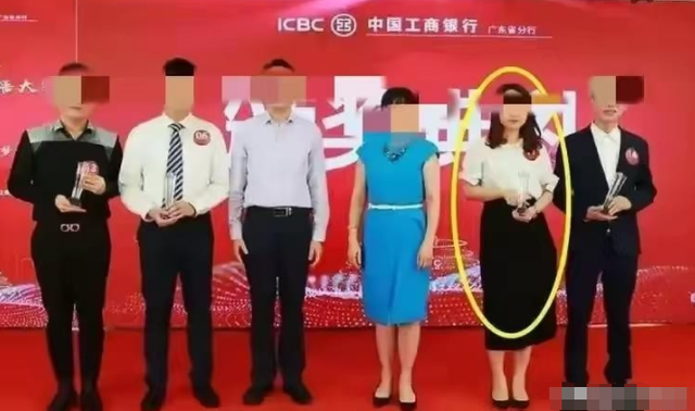 30岁女银行高管健身出轨后续，两人运动画面炸裂，情夫已被处理