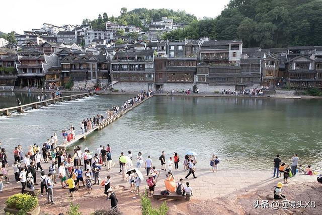 湖南湘西古城苗寨景观