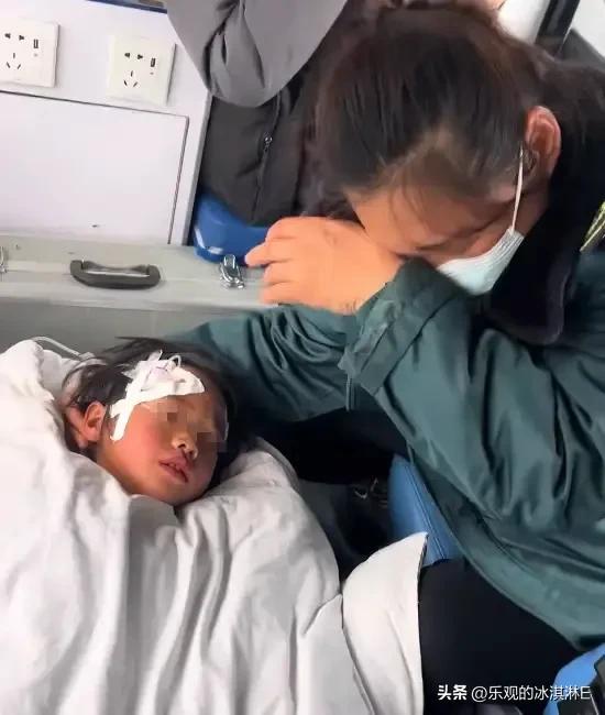 辽宁4岁女童走失新后续：院内监控流出：这才是她活下来的关键！