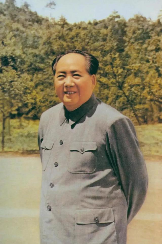 主席唯一曾孙子毛东东，今年22岁身高1米87，出生日期很有寓意！