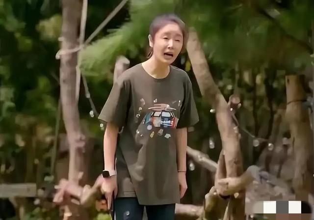 47岁林心如老到认不出！面部松弛憔悴沧桑，素颜打扮似农村大妈