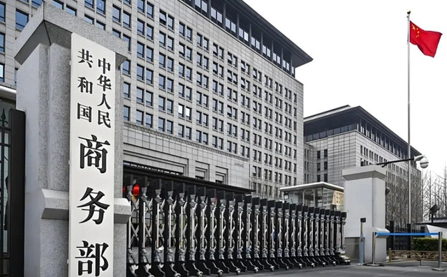 中国兵不血刃，连打两场“翻身仗”，这是美国至暗时刻