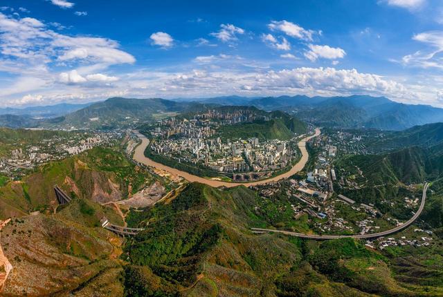 四川最“宜居”的城市，不是成都、绵阳，这座城市才最吃香！