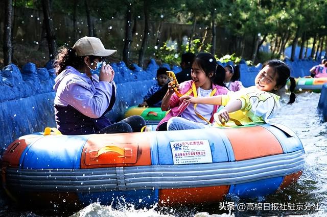 有萤火虫的地下溶洞