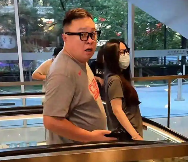 不到72小时曝出5个大瓜！隐婚生子、同居、贪污，个个离谱又惊人