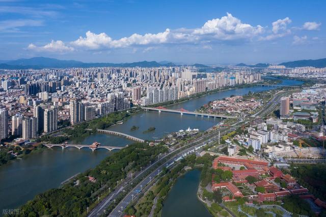GDP排名来了！中国百强城市洗牌：济南升至第17，漳州49，绵阳78