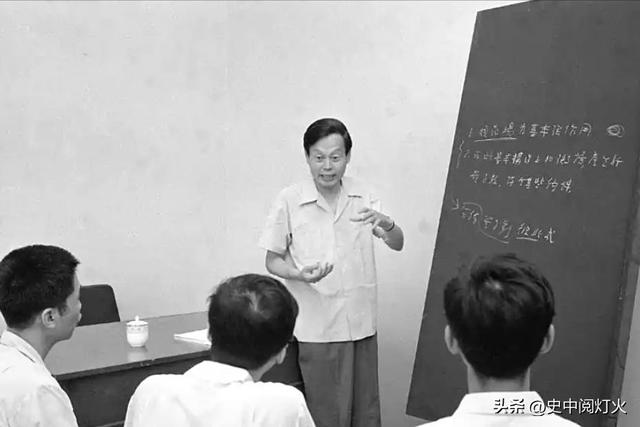 杨振宁妻子翁帆自白：为了丈夫的身体，我16年来都是早睡早起