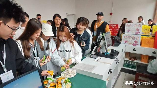 第三届“我是江津卖货官”电商大赛游学活动走进荷花集团