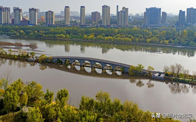 山西临汾：七孔石桥 冬景迷人