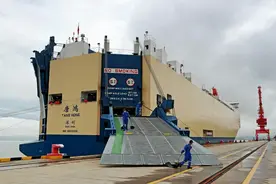 中国开始大量建造滚装船，美国感到形势不妙，这不就是登陆舰吗图片