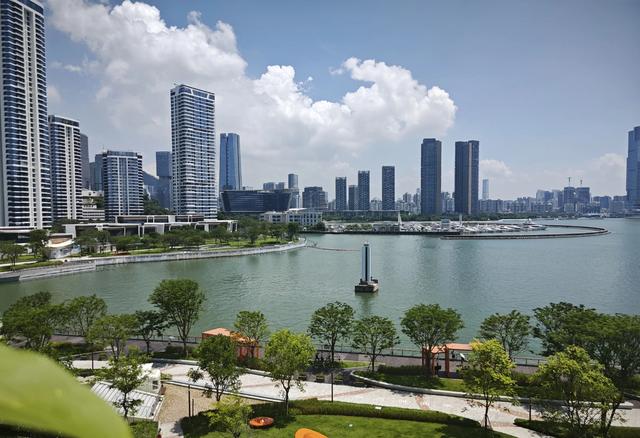 深圳这家商场竟然修建了一条环形观海绿道，海景太美了