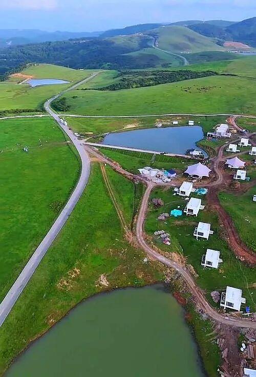 高山草甸在腾冲