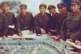 我从军机关副连职参谋调至友军的旅，旅长说得下基层连队当副连长图片