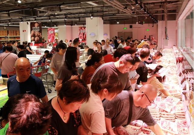 一天涌入近6万人 京东折扣超市首店开业限流12小时