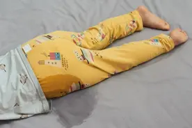 爱尿床的孩子，长大多半是社恐，还有可能形成偏执暴力人格图片