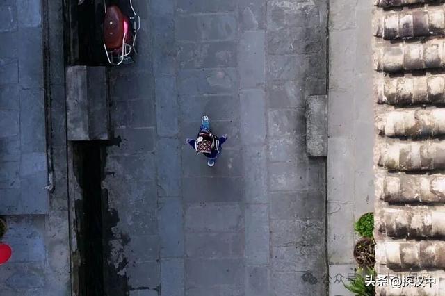 在青木川，于三省交界处，时光停驻时