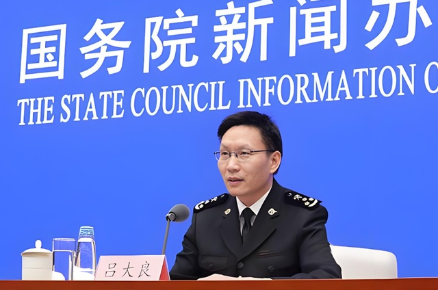 特朗普出重锤！已对51国加税话音刚落，中国宣布对53国给予零关税