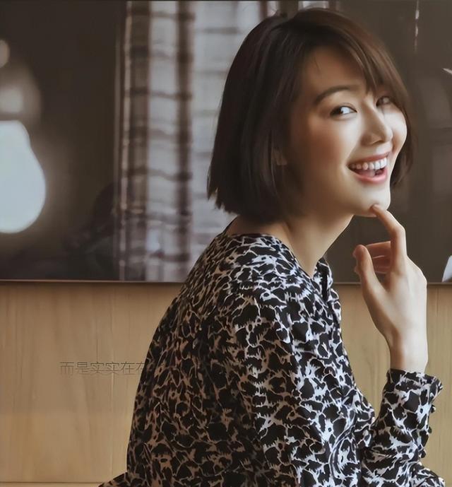 讨好大佬、陪睡上位、遭央视开除，被传与小尼结婚的她如今怎样