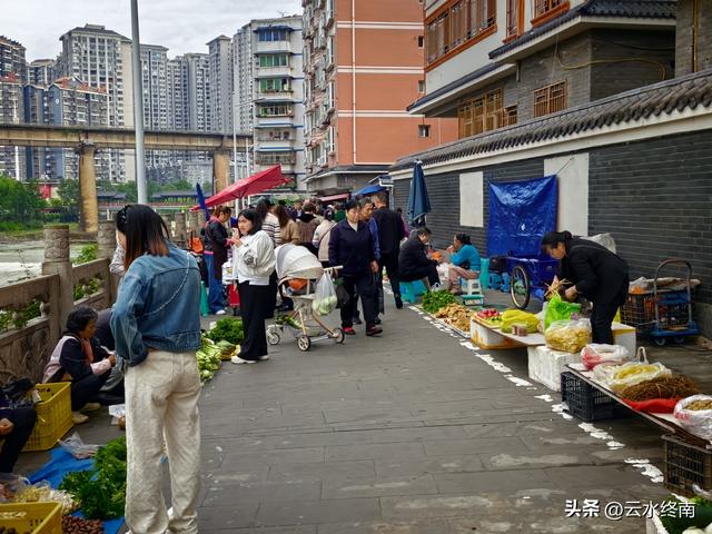 没有去过川陕交界这个城市的早市，就不能触摸这个城市的灵魂