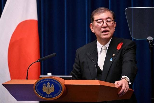 轮到美国焦虑了，关税军费施压都不怕？特朗普对日澳出重拳：那就去台海当“炮灰”吧