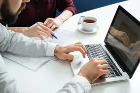 为何有些人会突然清空朋友圈？背后原因令人深思！图片