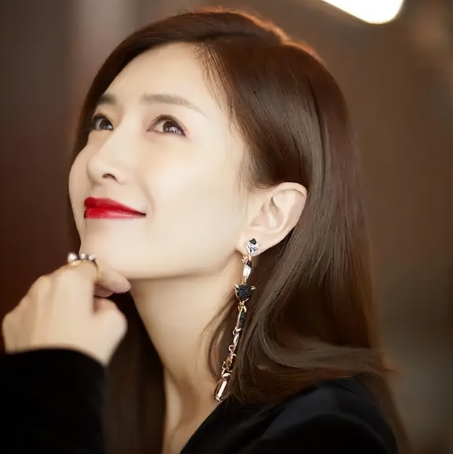 与富商海外产子真相大白6个月，江疏影近照曝光，王传君说对了