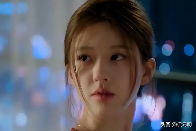 冷档期逆袭！《许我耀眼》“恶女”女主破纪录，女性剧不装了？