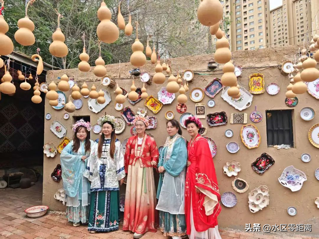 乌鲁木齐市水磨沟区——从“工业粮仓”到“文化客厅”：老矿区变身民族团结“会客厅”