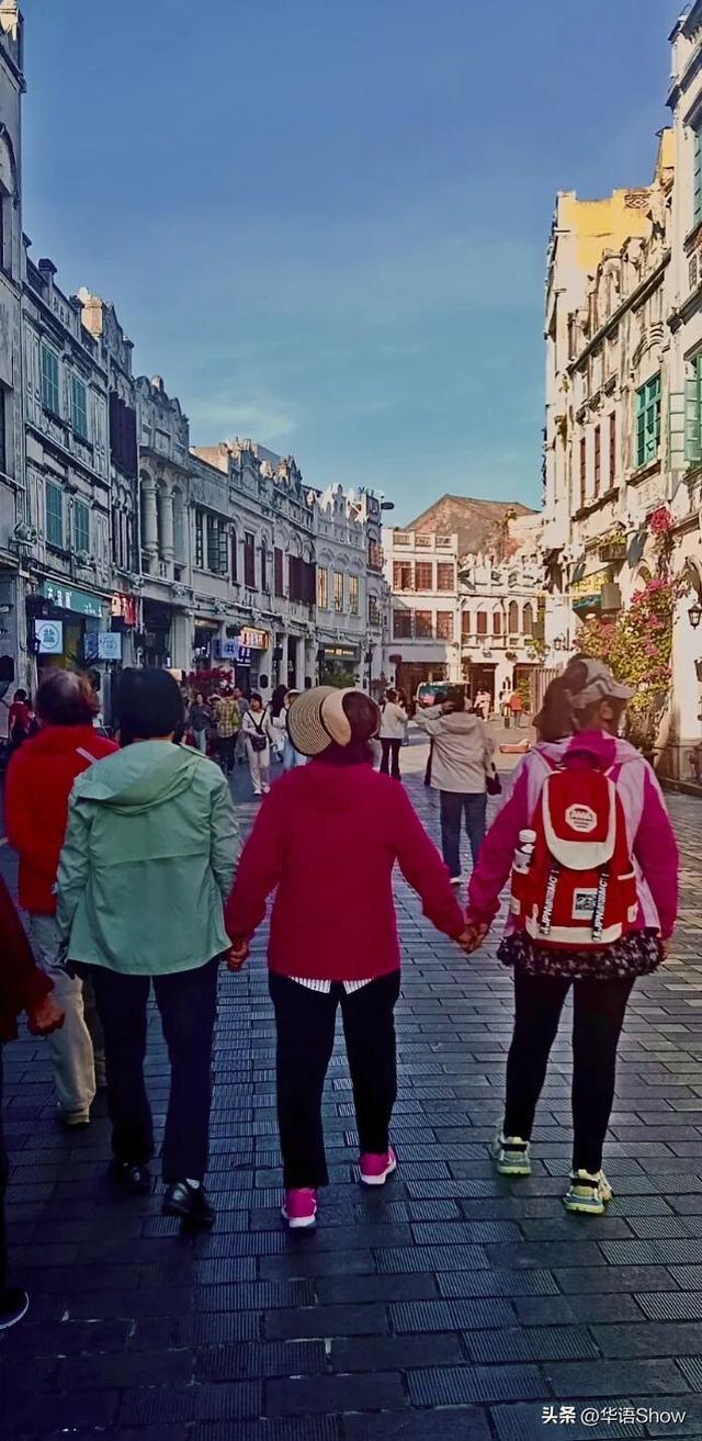 封关前瞻丨海口骑楼老街冬日景象：满眼都是外国人