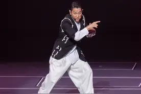绿营民代坦承喜欢刘德华，但又称别在台唱《中国人》，张启楷批：管太宽图片