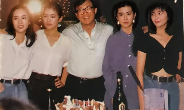 58岁王祖贤温哥华逛菜市场，大腹便便，穿裤衩拖鞋，女神形象全无