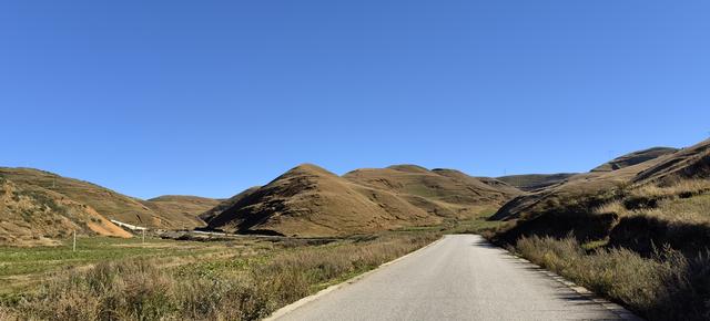 一车一人自驾游（二）：“炮弹路”让我心悬，龙氏家祠无缘其真容