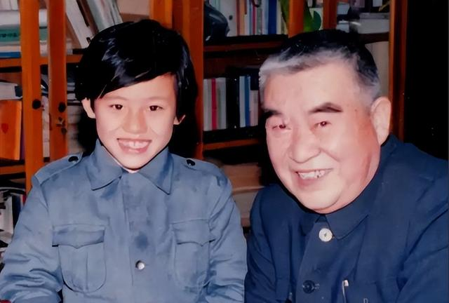 原河南省省长，后任辽宁省书记，自称是“农民的儿子”，享年81岁