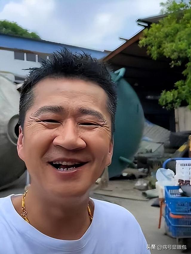 一个贪财一个好色！老夫少妻的“残酷”在42岁李嘉明身上应验了